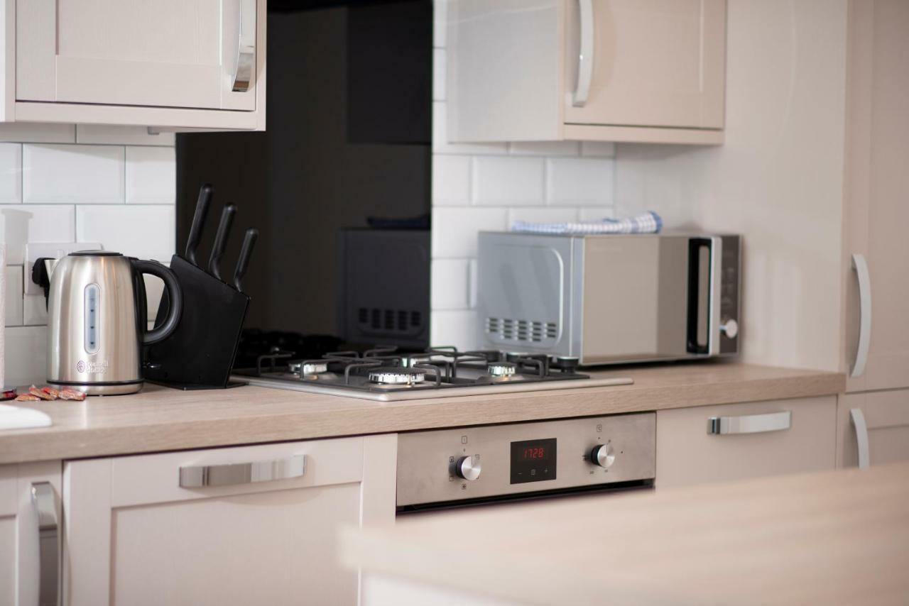 Flat A - Spacious Ground Floor, 1 Bedroom Apartment In Central Southsea, Portsmouth Exterior foto
