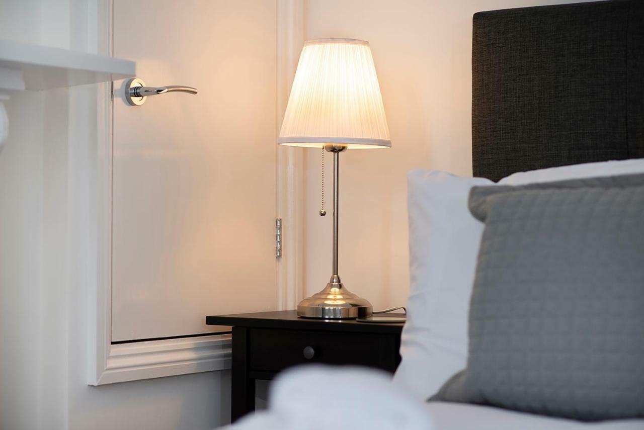 Flat A - Spacious Ground Floor, 1 Bedroom Apartment In Central Southsea, Portsmouth Exterior foto